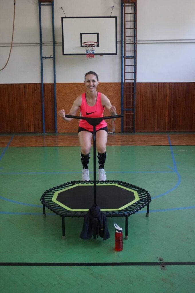 jumping fitnes funkcio es forma farkas marcela 4